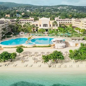Iberostar Waves Rose Hall Resort